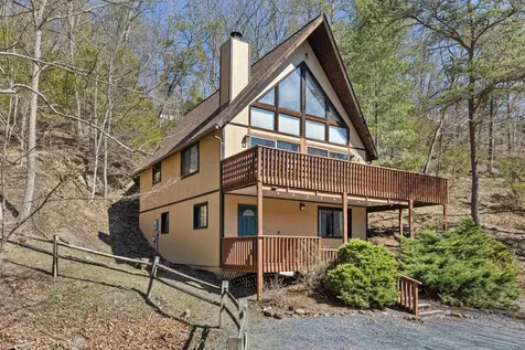 673 Killmon Road Basye VA 22810