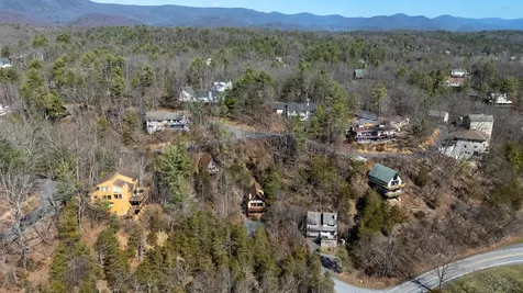 673 Killmon Road Basye VA 22810