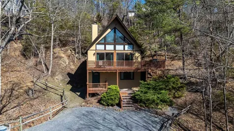 673 Killmon Road Basye VA 22810