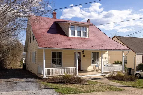 224 Church Street N Woodstock VA 22664