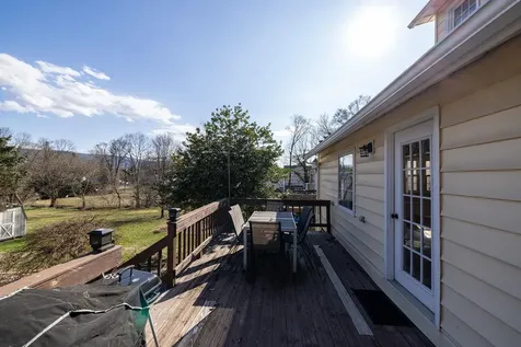 224 Church Street N Woodstock VA 22664