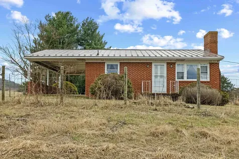3493 Zion Church Road Broadway VA 22815