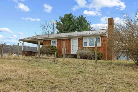 3493 Zion Church Road Broadway VA 22815