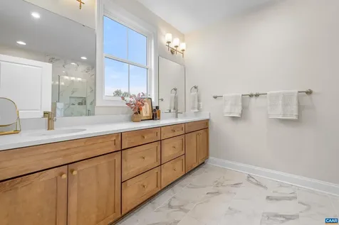 71B Miranda Crossing Charlottesville VA 22901