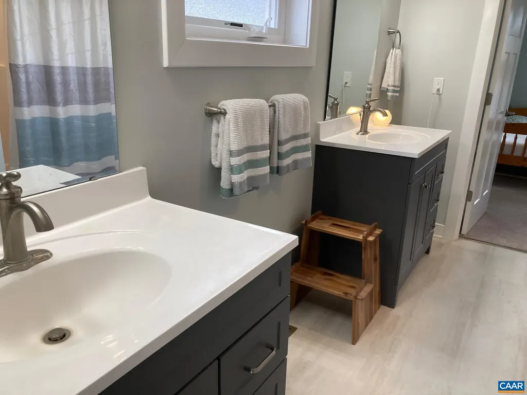267 Heritage Drive Zion Crossroads VA 22942