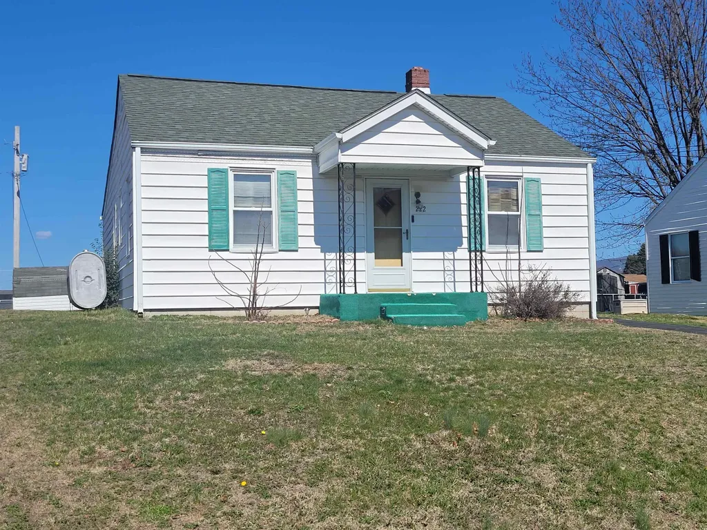 222 Fairfax Avenue W Elkton VA 22827