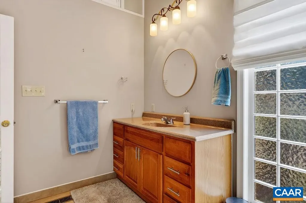 62 Summit Court Roseland VA 22967
