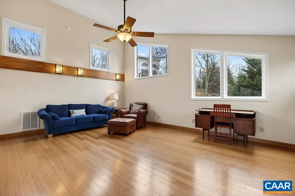 62 Summit Court Roseland VA 22967