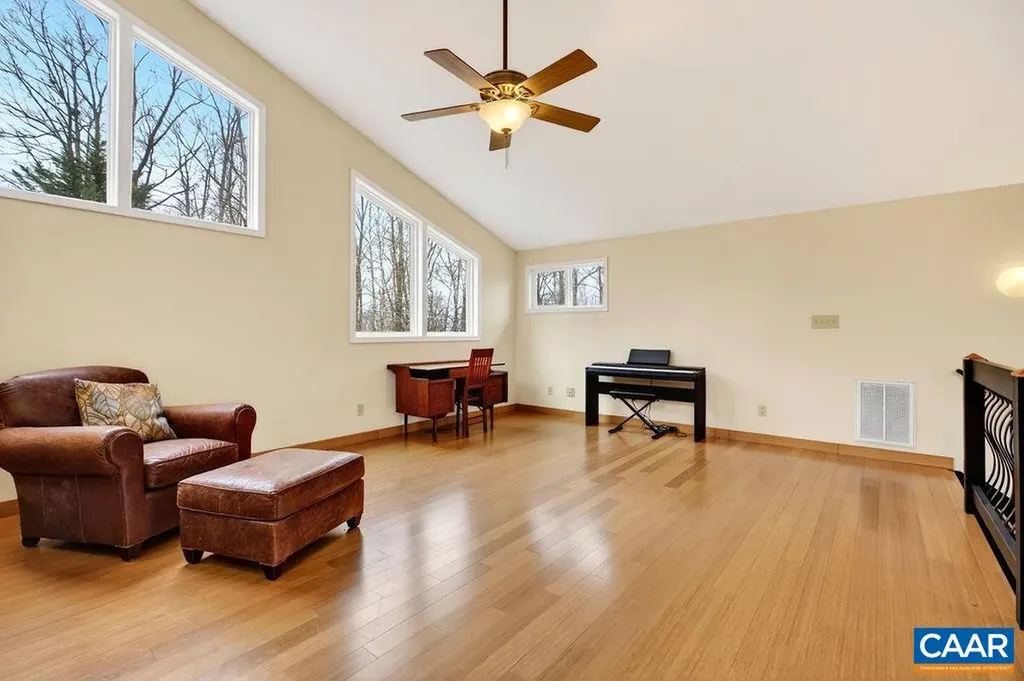 62 Summit Court Roseland VA 22967