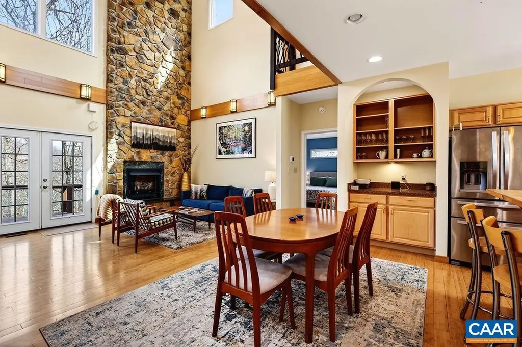 62 Summit Court Roseland VA 22967