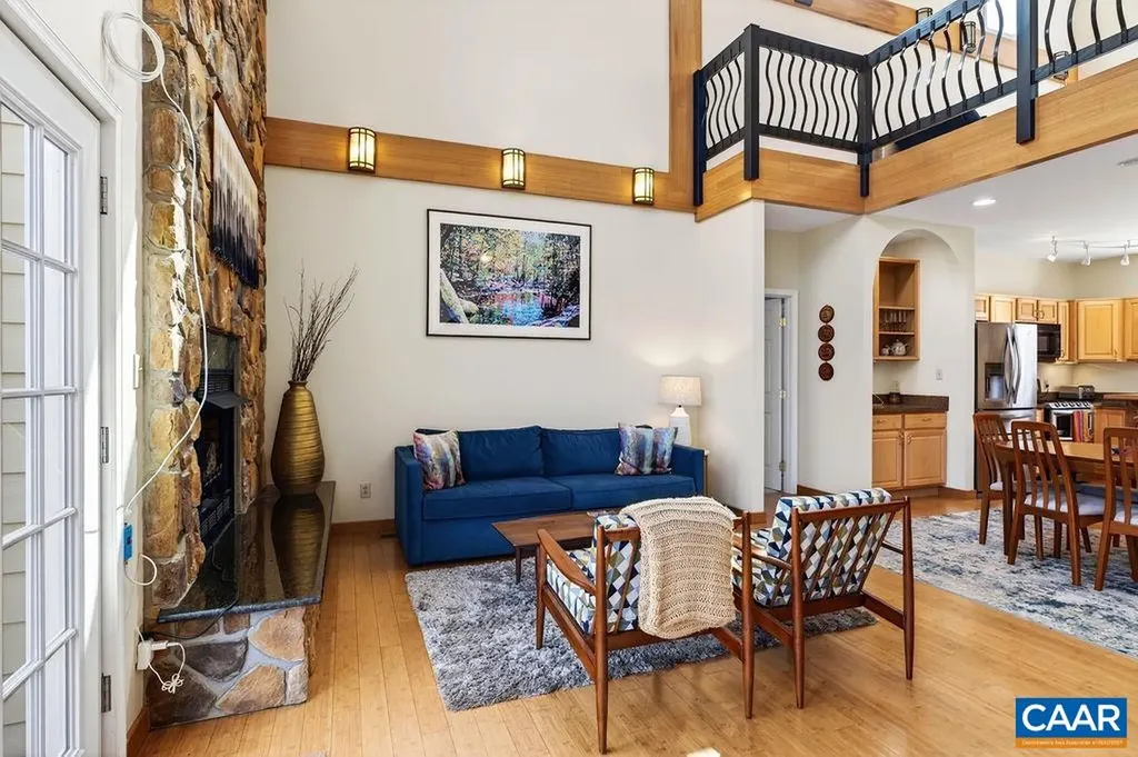62 Summit Court Roseland VA 22967