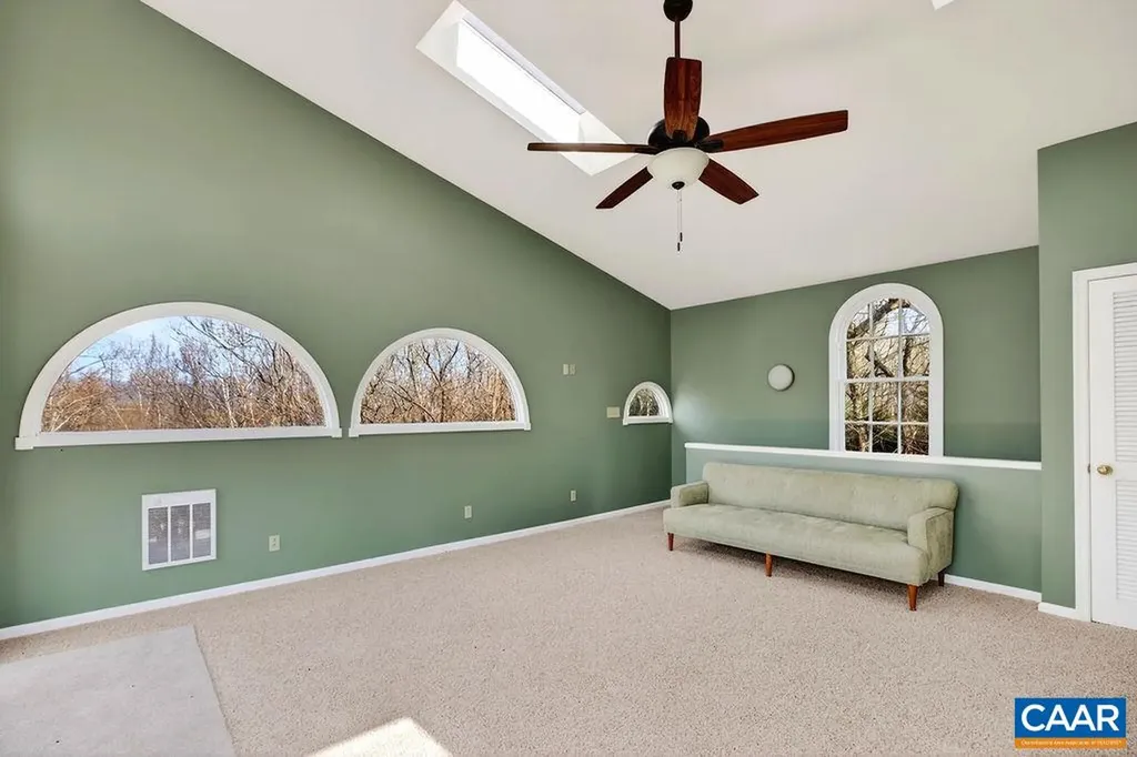 62 Summit Court Roseland VA 22967