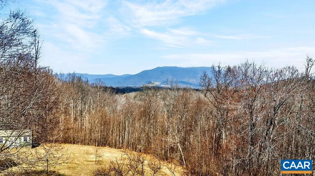 62 Summit Court Roseland VA 22967