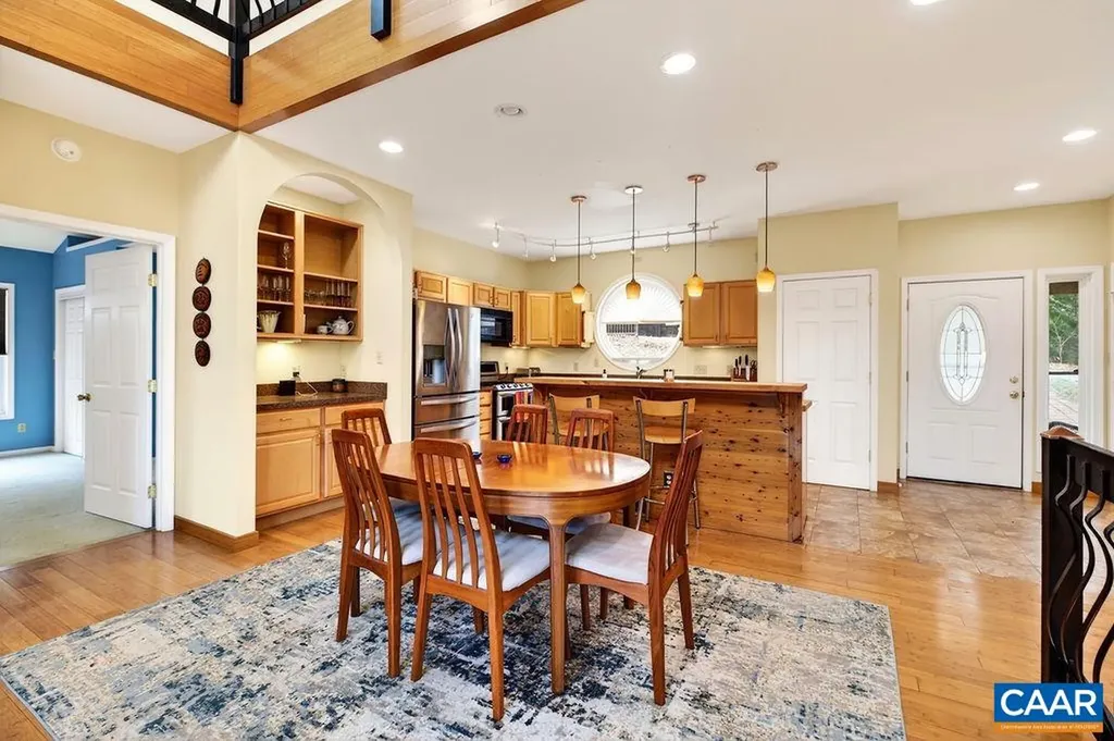 62 Summit Court Roseland VA 22967