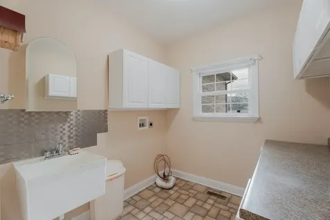 991 Clicks Lane New Market VA 22844