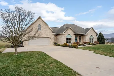 991 Clicks Lane New Market VA 22844