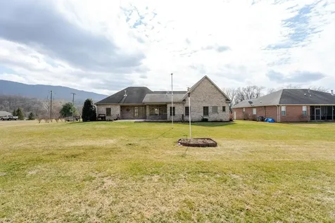991 Clicks Lane New Market VA 22844