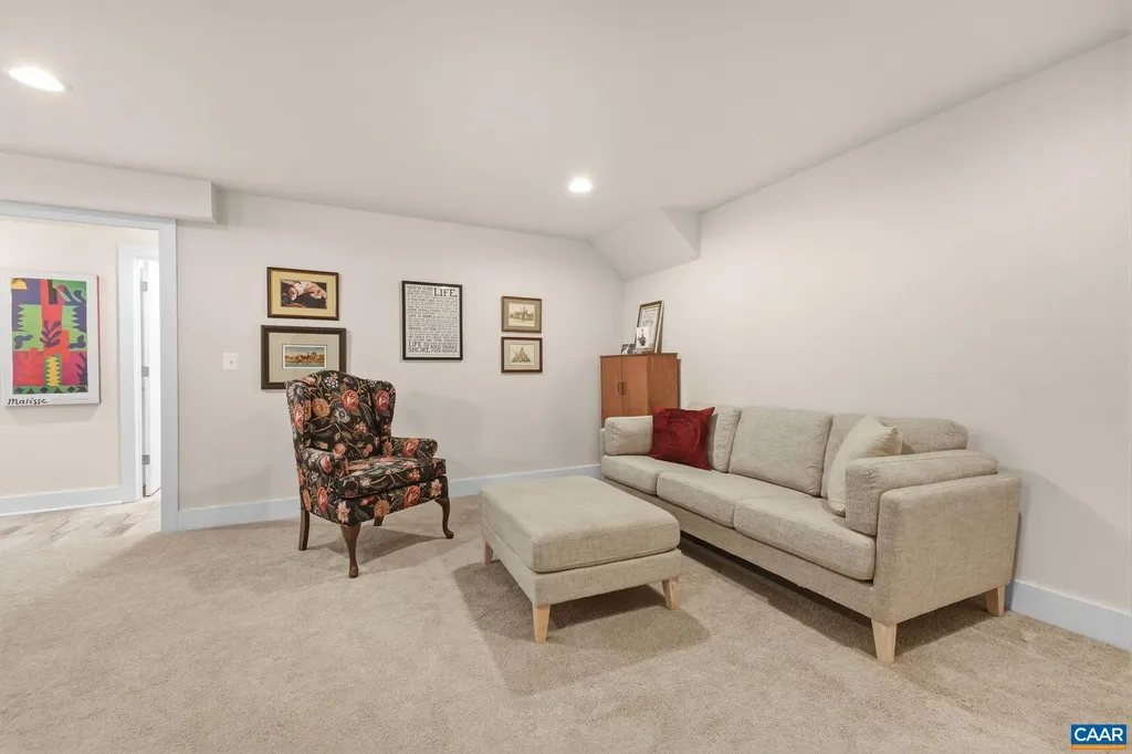 114 Burnet Way Charlottesville VA 22902