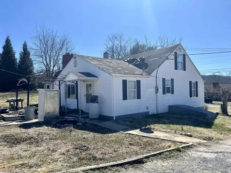 560 Dooms Crossing Road Waynesboro VA 22980