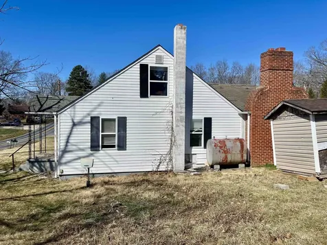 560 Dooms Crossing Road Waynesboro VA 22980