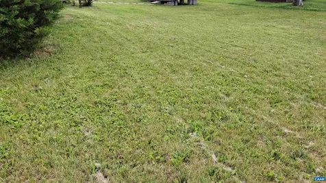 642 Delphine Avenue N Waynesboro VA 22980