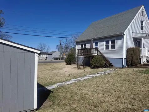642 Delphine Avenue N Waynesboro VA 22980