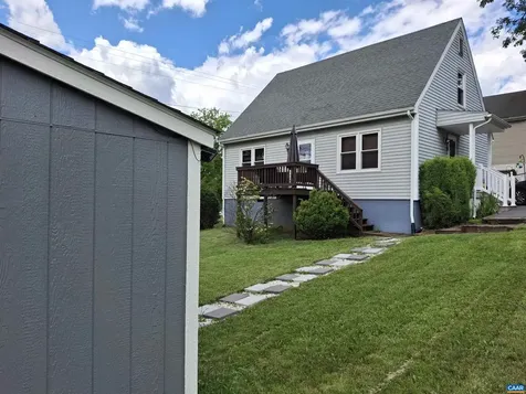 642 Delphine Avenue N Waynesboro VA 22980