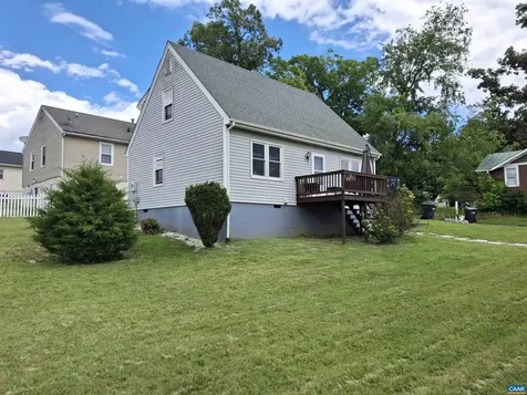 642 Delphine Avenue N Waynesboro VA 22980