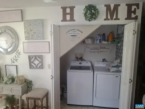 642 Delphine Avenue N Waynesboro VA 22980