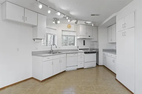 308 Brush Leaf Lane Mt Jackson VA 22842