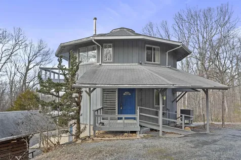 308 Brush Leaf Lane Mt Jackson VA 22842