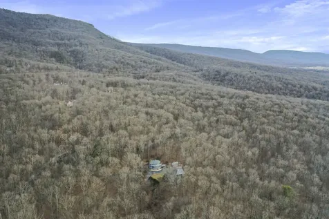 308 Brush Leaf Lane Mt Jackson VA 22842