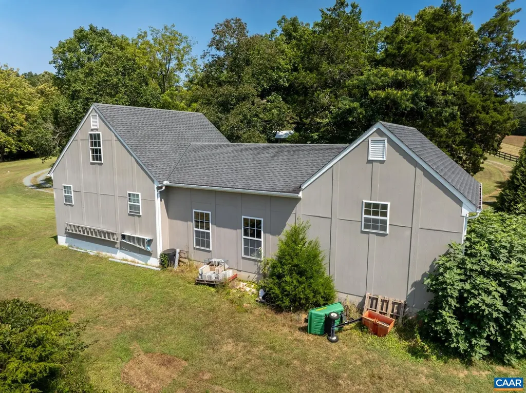 1128 Beaverdam Road Keswick VA 22947