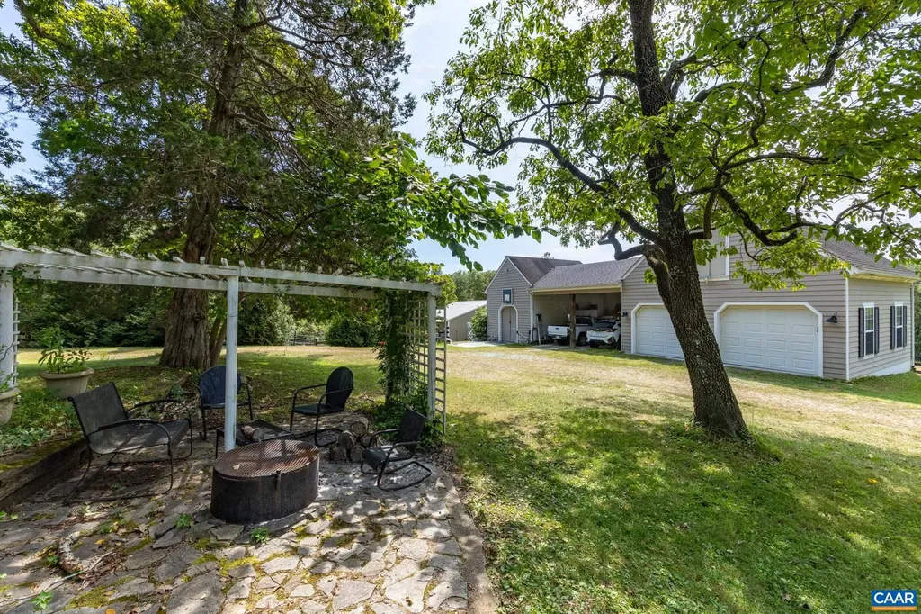 1128 Beaverdam Road Keswick VA 22947