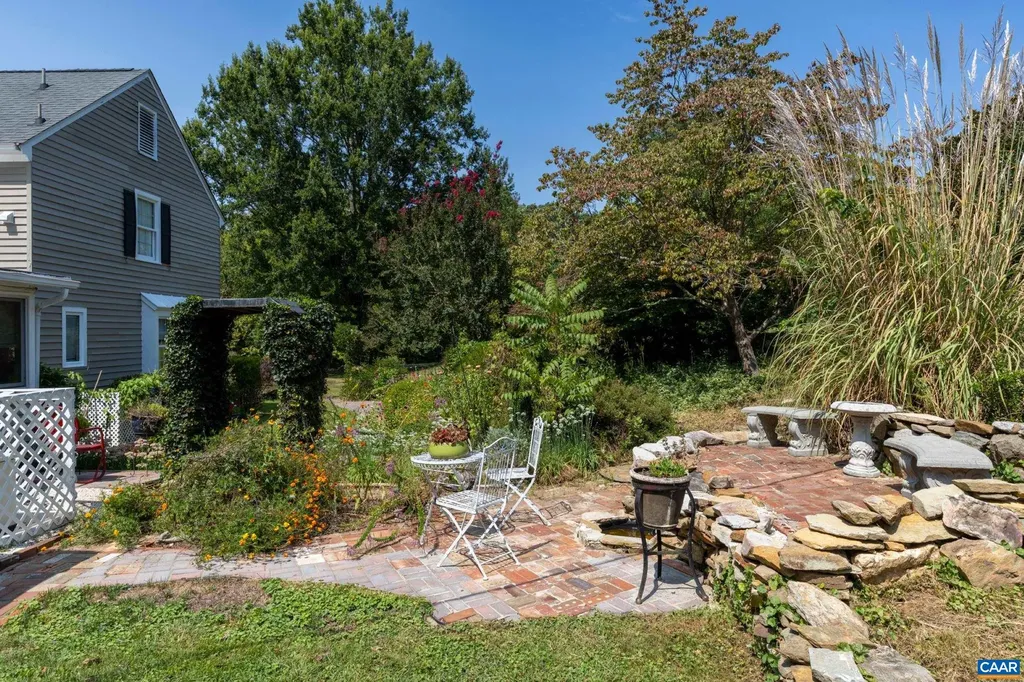 1128 Beaverdam Road Keswick VA 22947