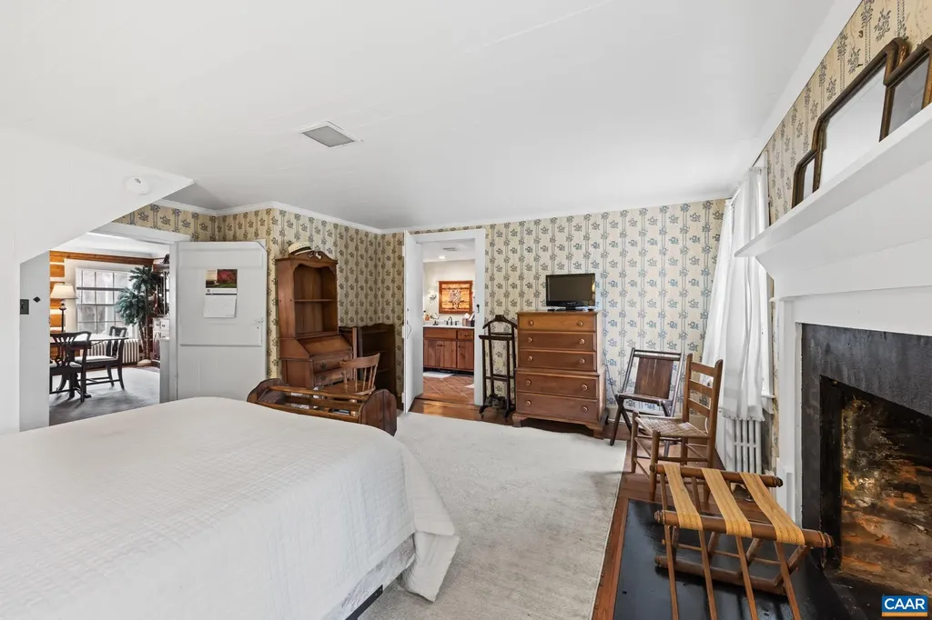 1128 Beaverdam Road Keswick VA 22947