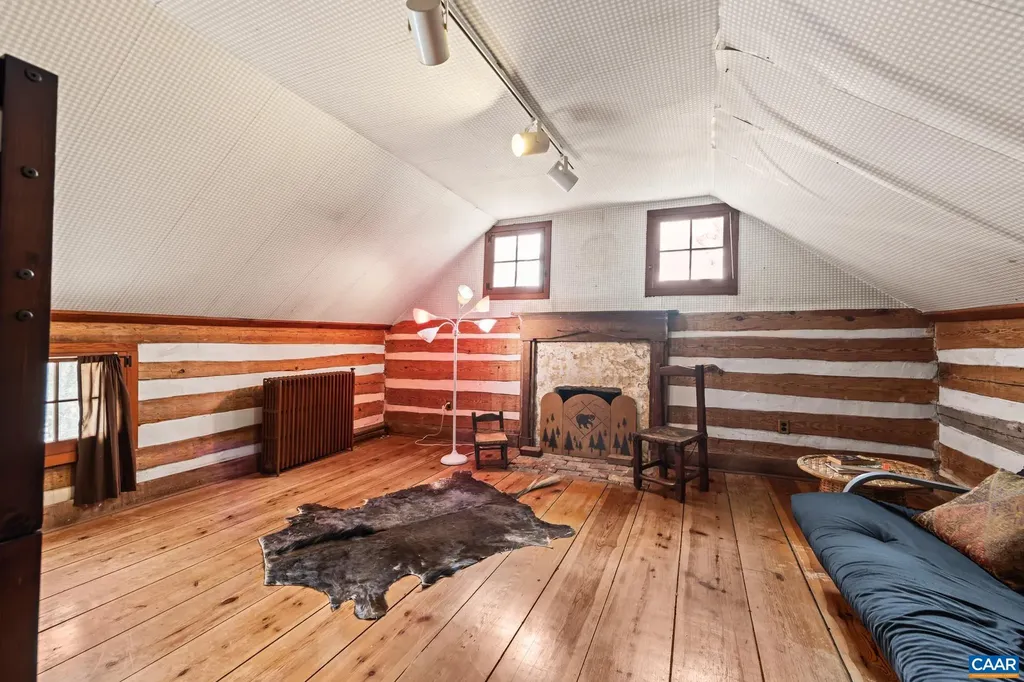 1128 Beaverdam Road Keswick VA 22947