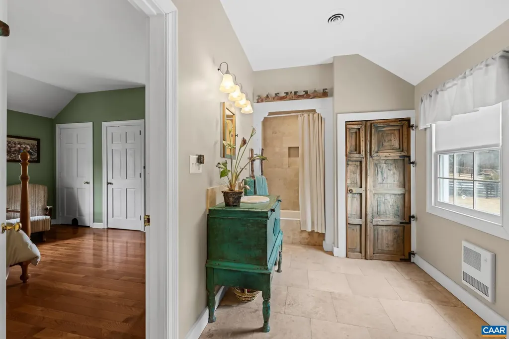 1128 Beaverdam Road Keswick VA 22947