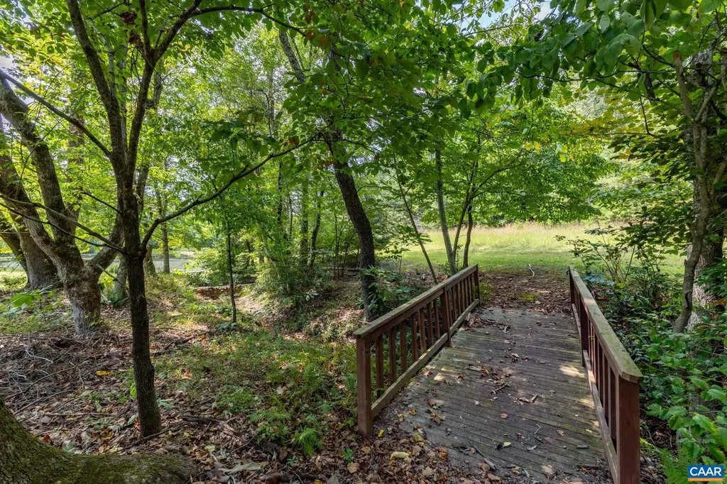 1128 Beaverdam Road Keswick VA 22947