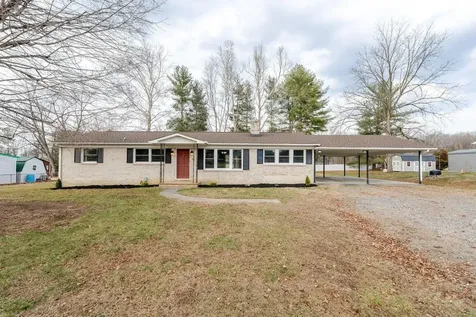 24 La Salle Drive Grottoes VA 24441