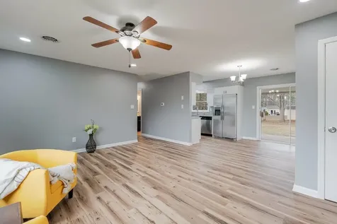 24 La Salle Drive Grottoes VA 24441