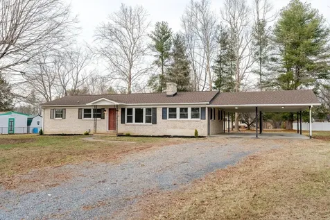 24 La Salle Drive Grottoes VA 24441