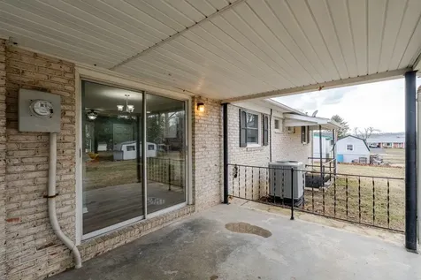 24 La Salle Drive Grottoes VA 24441