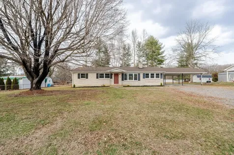 24 La Salle Drive Grottoes VA 24441