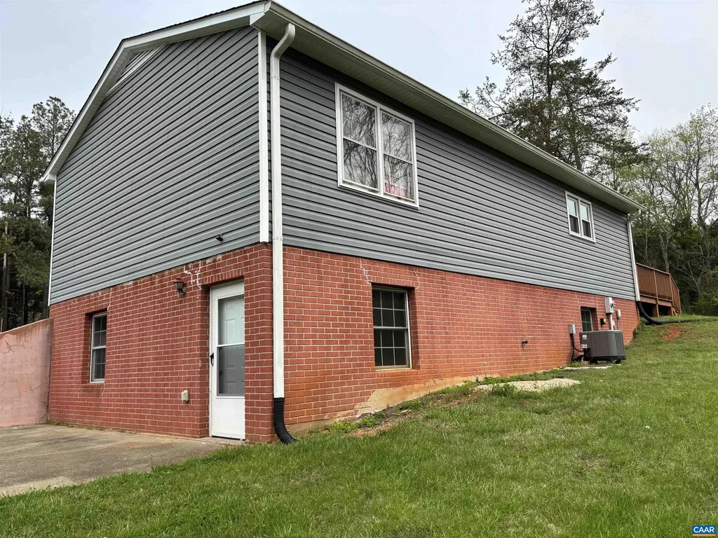 3193 Old Lynchburg Road North Garden VA 22959