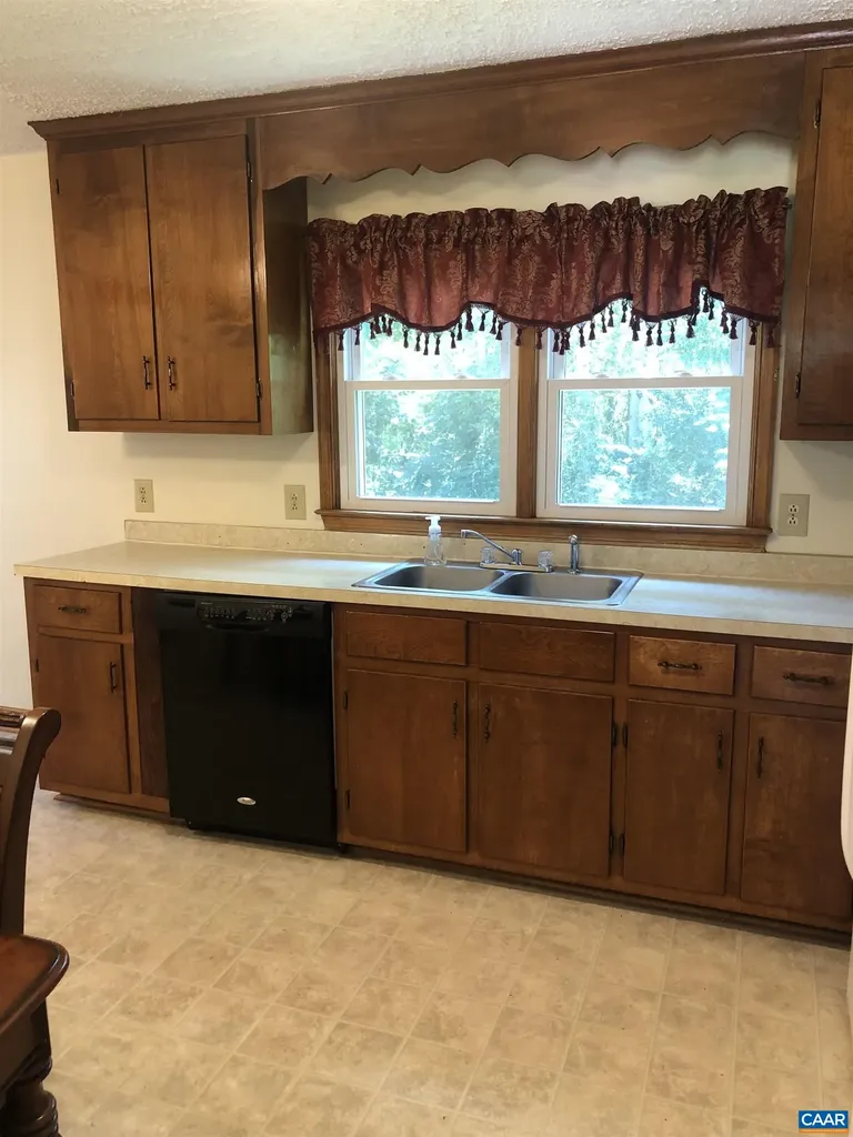 3193 Old Lynchburg Road North Garden VA 22959