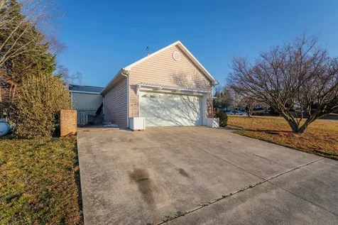 465 Confederacy Drive Penn Laird VA 22846