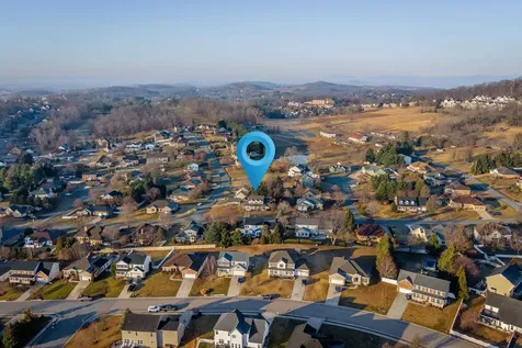 465 Confederacy Drive Penn Laird VA 22846