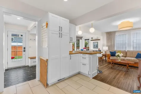 1105 Avon Street Charlottesville VA 22902