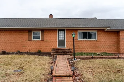 114 Clarke Avenue Elkton VA 22827